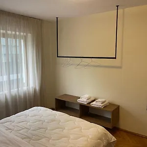 https://cozy-apartment-in-the-center-of.albaniahotels.org