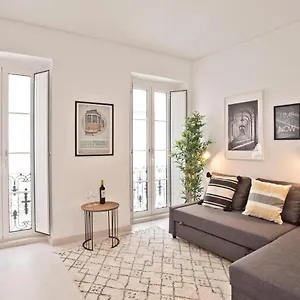 Bmyguest - Bica River View Apartment